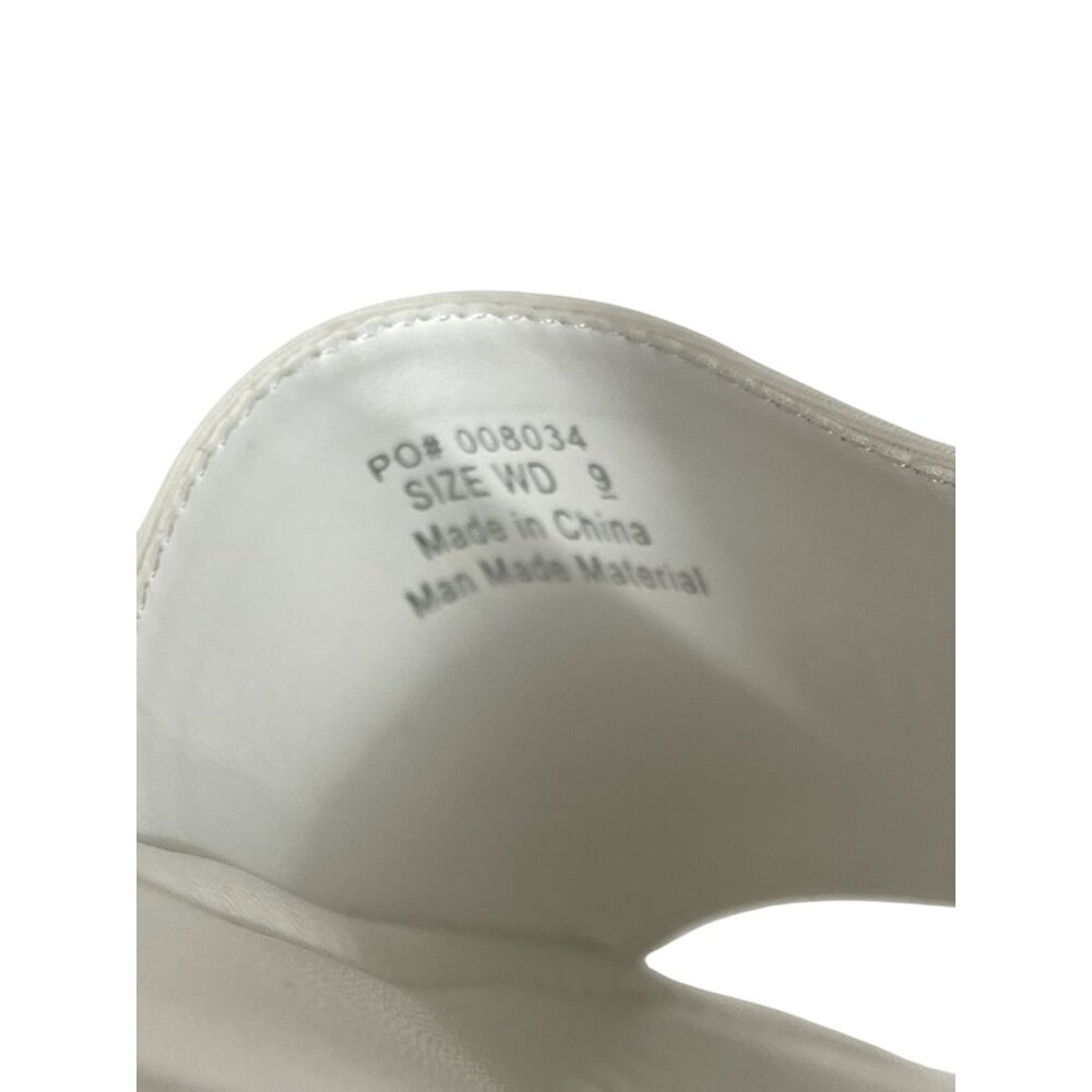 Journee Collection White Slide Sandals with Natural Jute Trim - Picture 9 of 10